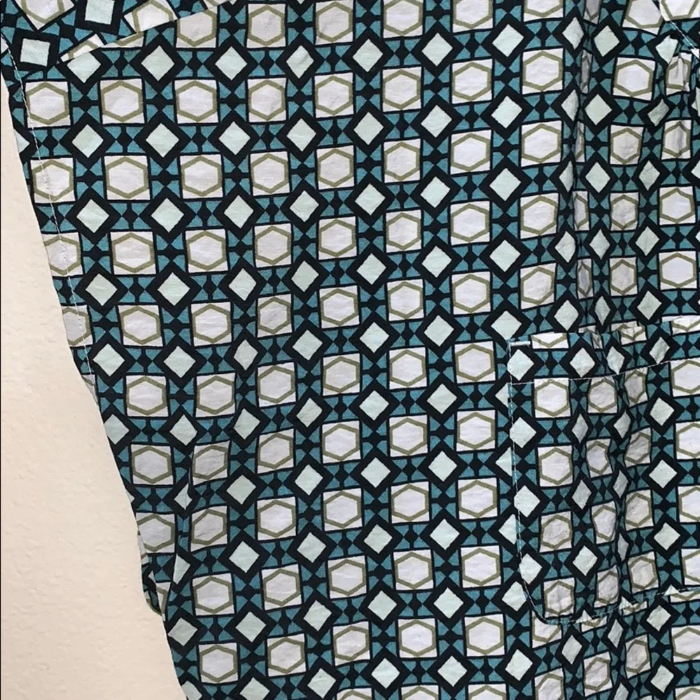 Plus Size Top - Picture 4 of 7